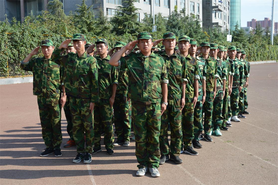 藍翔技校2017屆新生軍訓